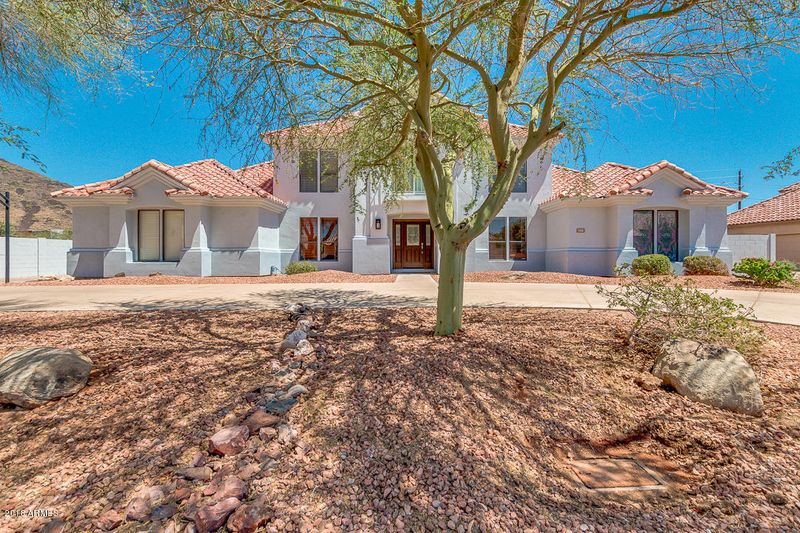 5402 W Fallen Leaf Ln, Glendale, AZ 85310