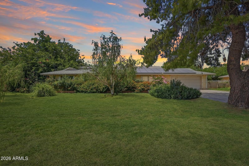 5402 Tierra Buena Ln, Glendale, AZ 85306