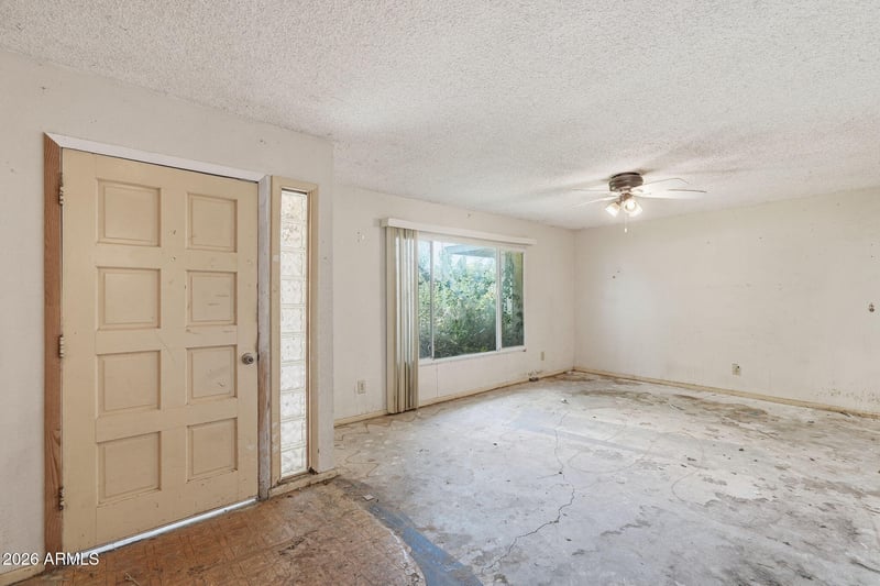 5402 Tierra Buena Ln, Glendale, AZ 85306