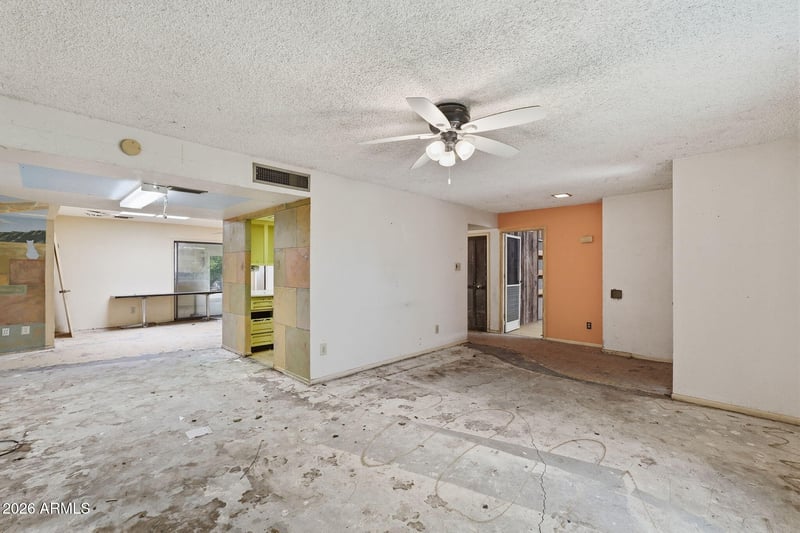5402 Tierra Buena Ln, Glendale, AZ 85306
