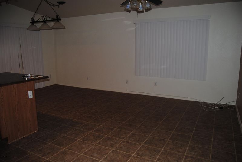 5403 N 77th Ln, Glendale, AZ 85303
