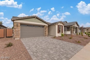 5404 Royal Palm Rd, Glendale, AZ 85302