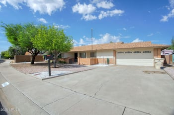 5406 Caron St, Glendale, AZ 85302