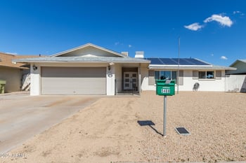 5408 Country Gables Dr, Glendale, AZ 85306