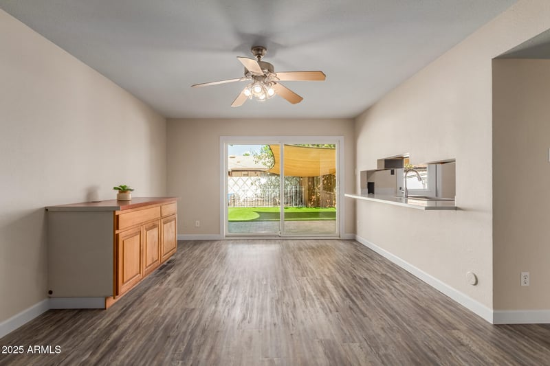 5408 Country Gables Dr, Glendale, AZ 85306