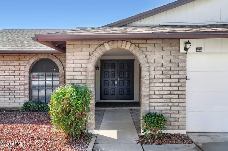 5409 W Desert Hills Dr, Glendale, AZ 85304