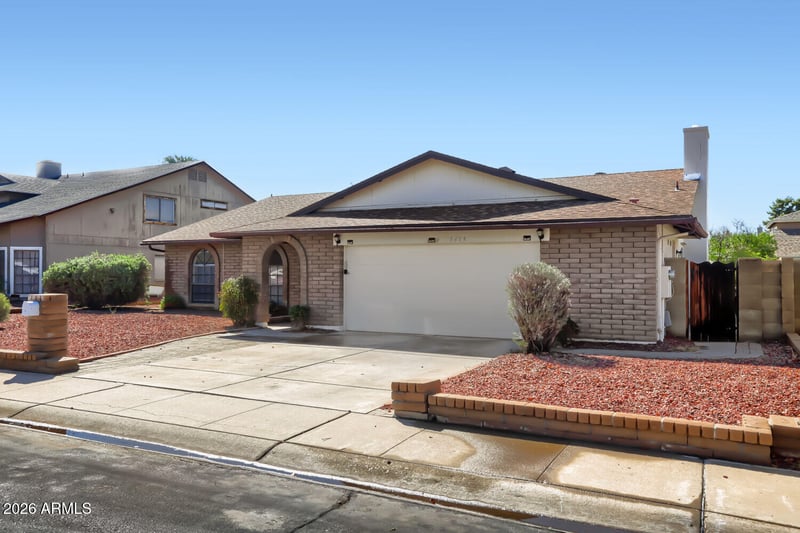 5409 W Desert Hills Dr, Glendale, AZ 85304