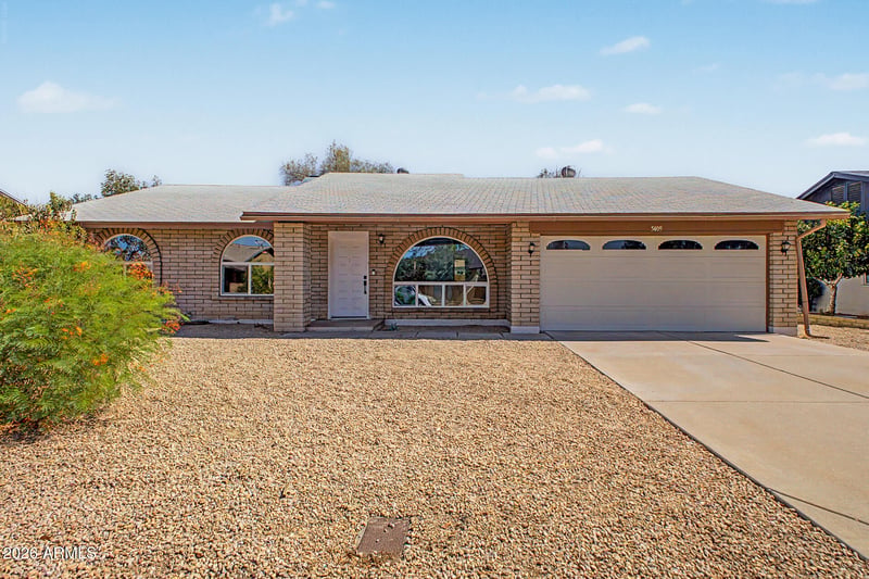 5409 W Seldon Ln, Glendale, AZ 85302