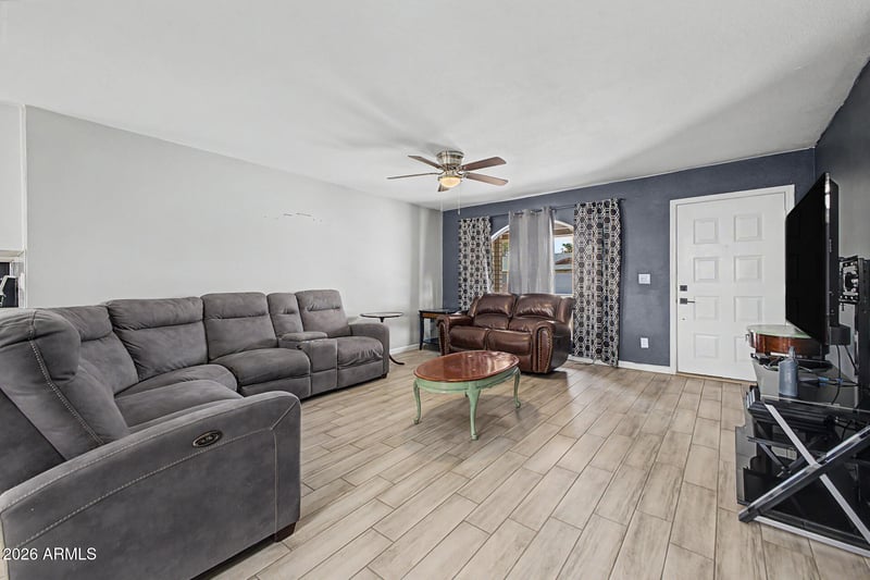 5409 W Seldon Ln, Glendale, AZ 85302
