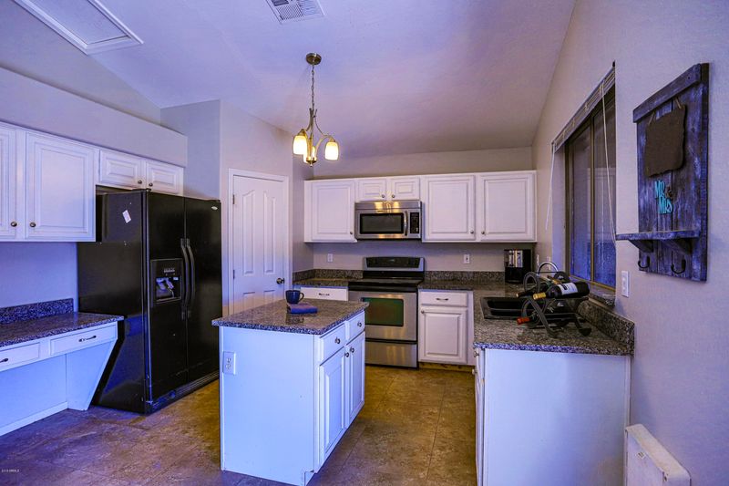 5411 N 104th Ave, Glendale, AZ 85307