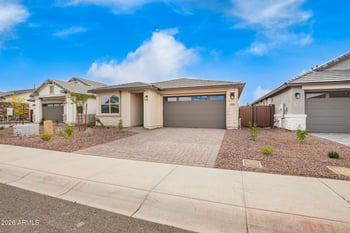 5411 Royal Palm Rd, Glendale, AZ 85302