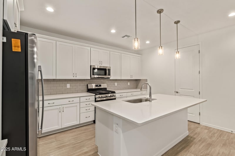 5412 Manzanita Dr, Glendale, AZ 85302