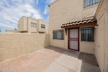 5414 Lynwood St, Phoenix, AZ 85043