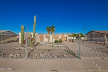 5416 Akron St, Mesa, AZ 85205