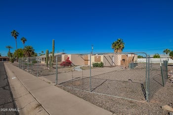 5416 Akron St, Mesa, AZ 85205