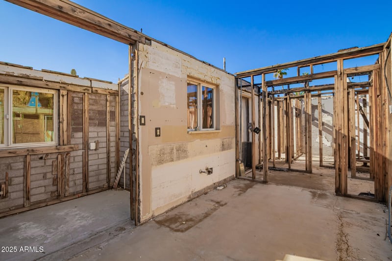 5416 Akron St, Mesa, AZ 85205