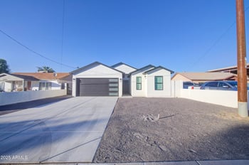5416 Myrtle Ave, Glendale, AZ 85301