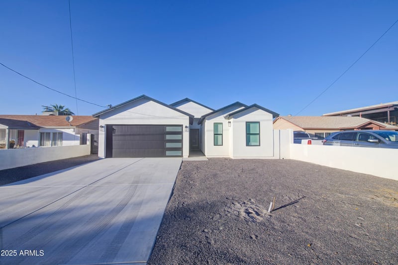 5416 Myrtle Ave, Glendale, AZ 85301