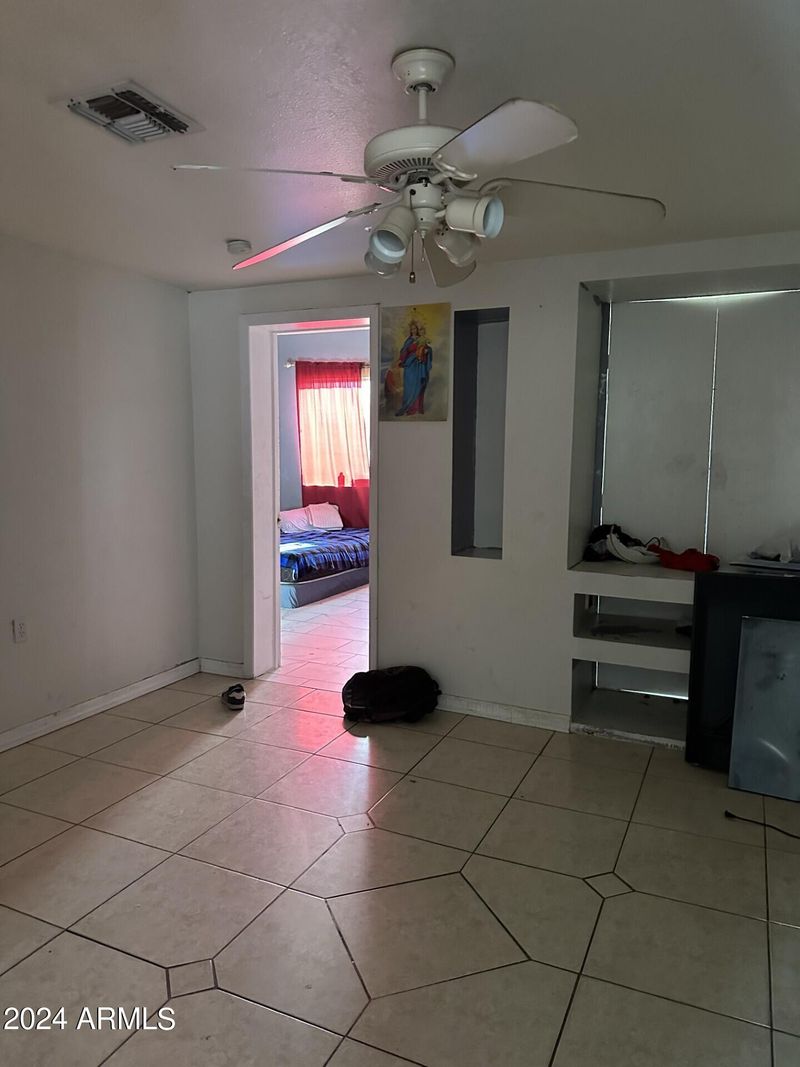 5416 S 4th St, Phoenix, AZ 85040