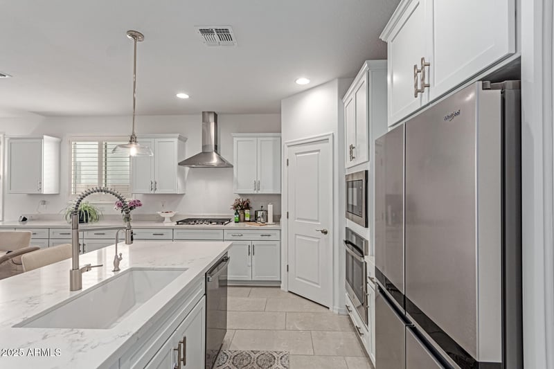 5417 Walatowa St, Laveen, AZ 85339