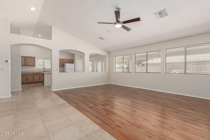 5419 Bryce Ln, Glendale, AZ 85301