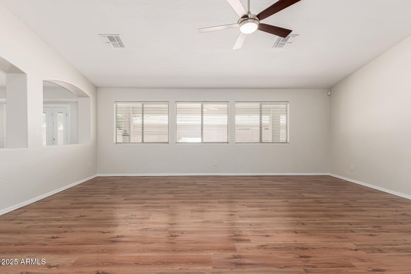 5419 Bryce Ln, Glendale, AZ 85301