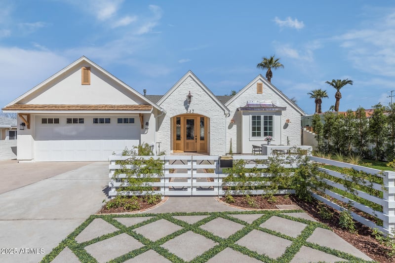542 E Hayward Ave, Phoenix, AZ 85020