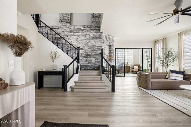 542 Danielson Way, Chandler, AZ 85225