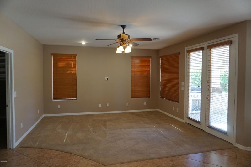542 N Mondel Dr, Gilbert, AZ 85233
