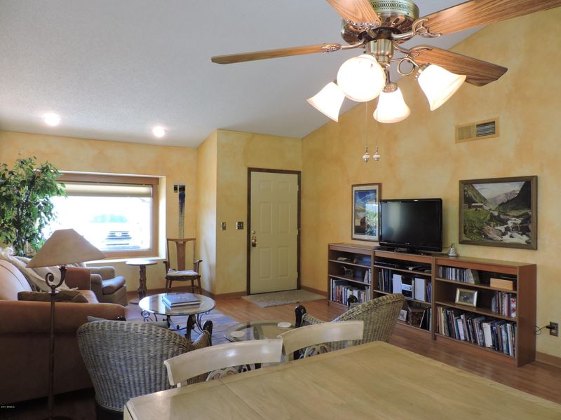 542 S Higley Rd #5, Mesa, AZ 85206