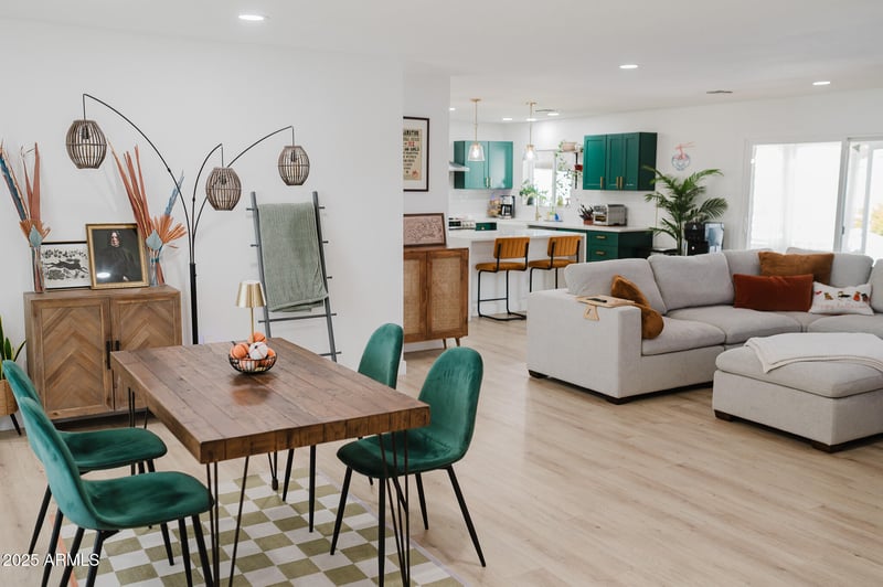542 Vaughn St, Tempe, AZ 85283