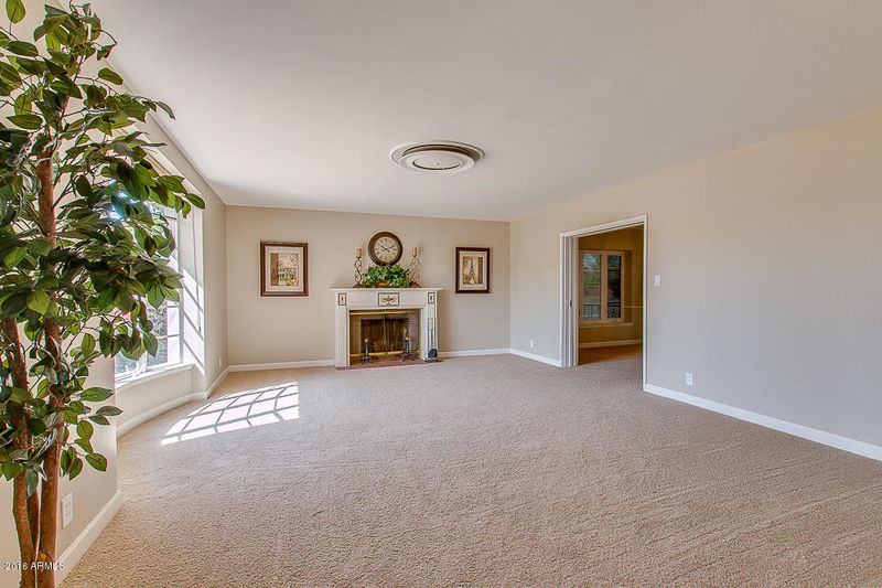 542 W Holly St, Phoenix, AZ 85003