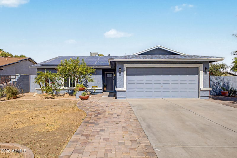 5421 N 73rd Dr, Glendale, AZ 85303