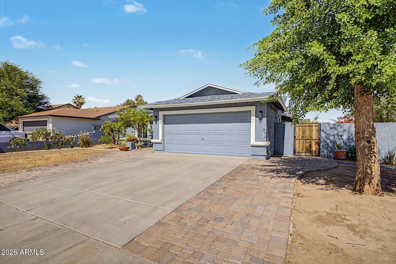 5421 N 73rd Dr, Glendale, AZ 85303