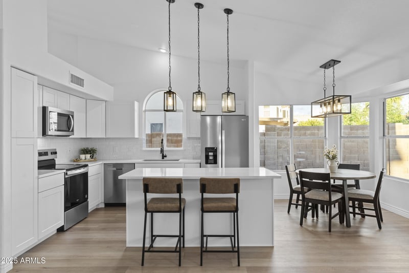 5421 Oraibi Dr, Glendale, AZ 85308