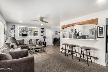 5422 Des Moines St, Mesa, AZ 85205