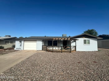 5422 Des Moines St, Mesa, AZ 85205
