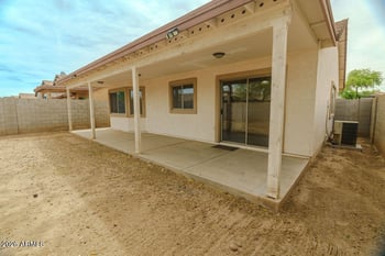 5422 Huntington Dr, Laveen, AZ 85339