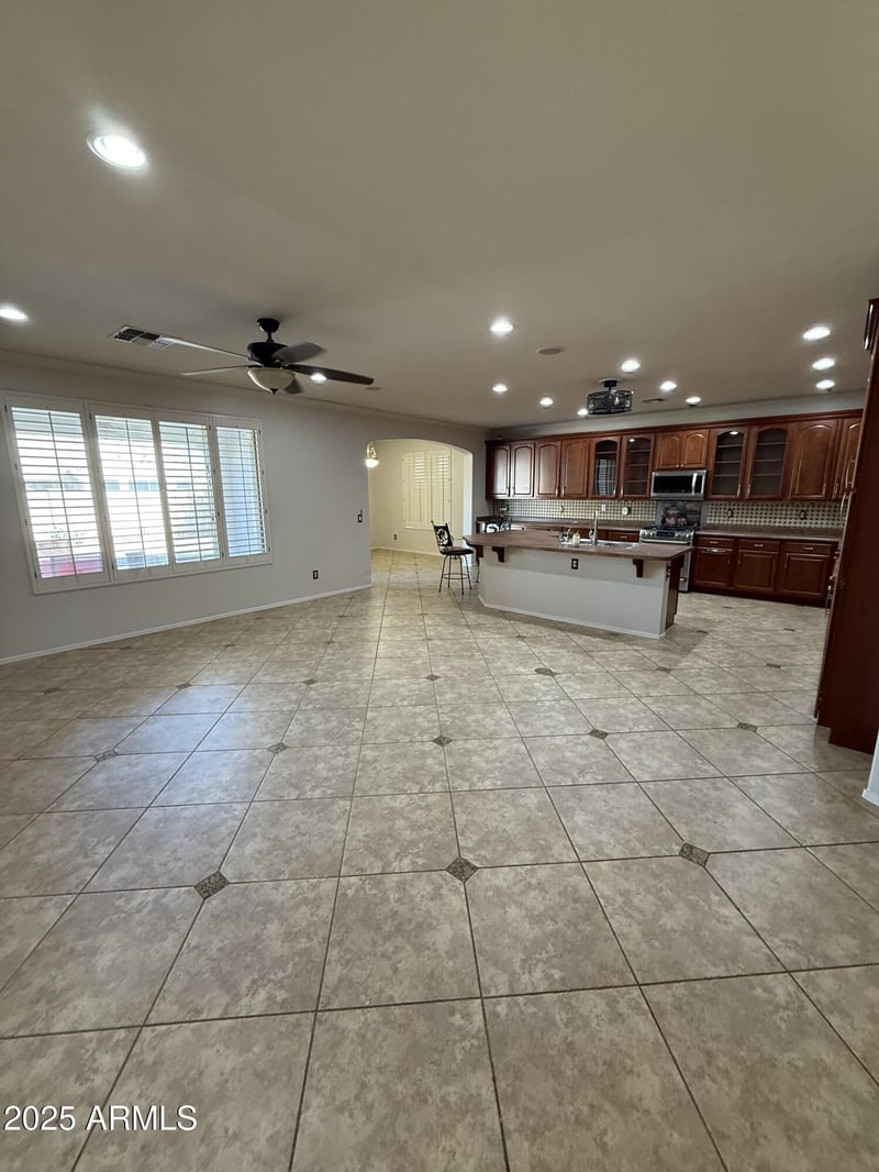 5422 Samantha Way, Laveen, AZ 85339
