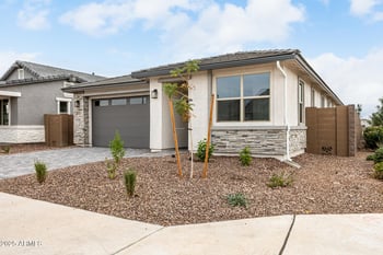 5423 Royal Palm Rd, Glendale, AZ 85302