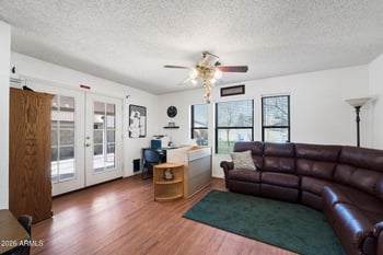 5424 Emerald Ave, Mesa, AZ 85206