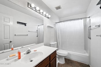 5424 Emerald Ave, Mesa, AZ 85206