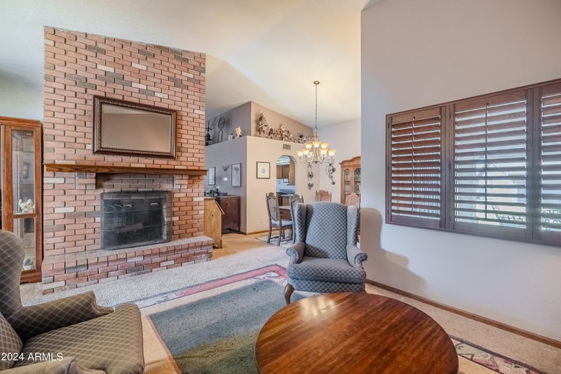 5424 N 106th Ave, Glendale, AZ 85307