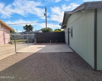 5425 Akron St, Mesa, AZ 85205