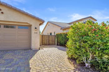 5425 Taro Ln, Glendale, AZ 85308