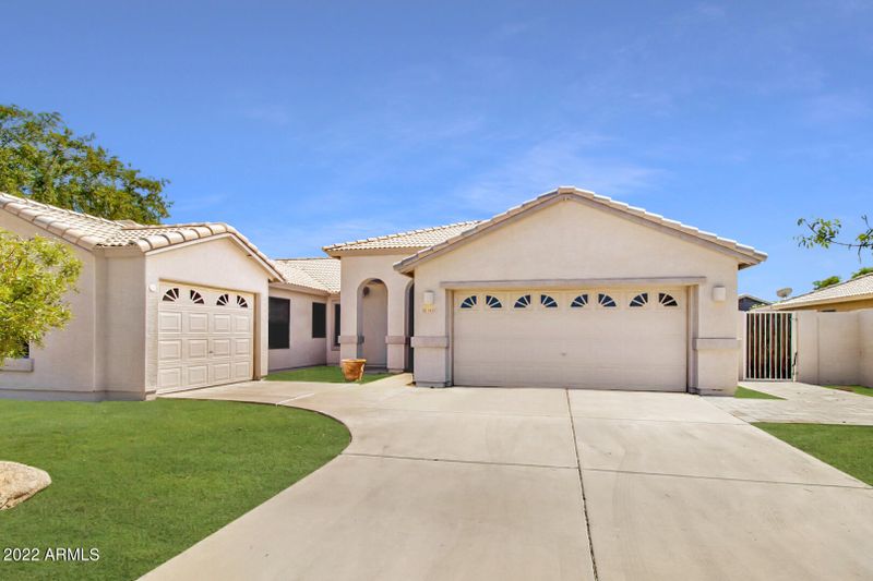 5425 W Bryce Ln, Glendale, AZ 85301