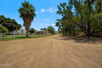 5426 S 7th St, Phoenix, AZ 85040