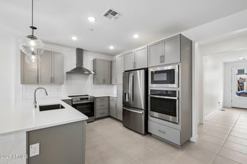 5428 S 35th Way, Phoenix, AZ 85040