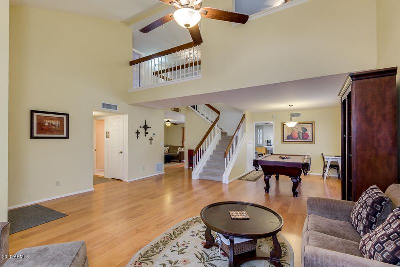 5428 W Shaw Butte Dr, Glendale, AZ 85304
