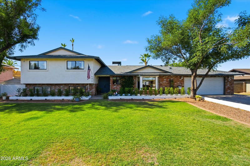 5429 W Tierra Buena Ln, Glendale, AZ 85306